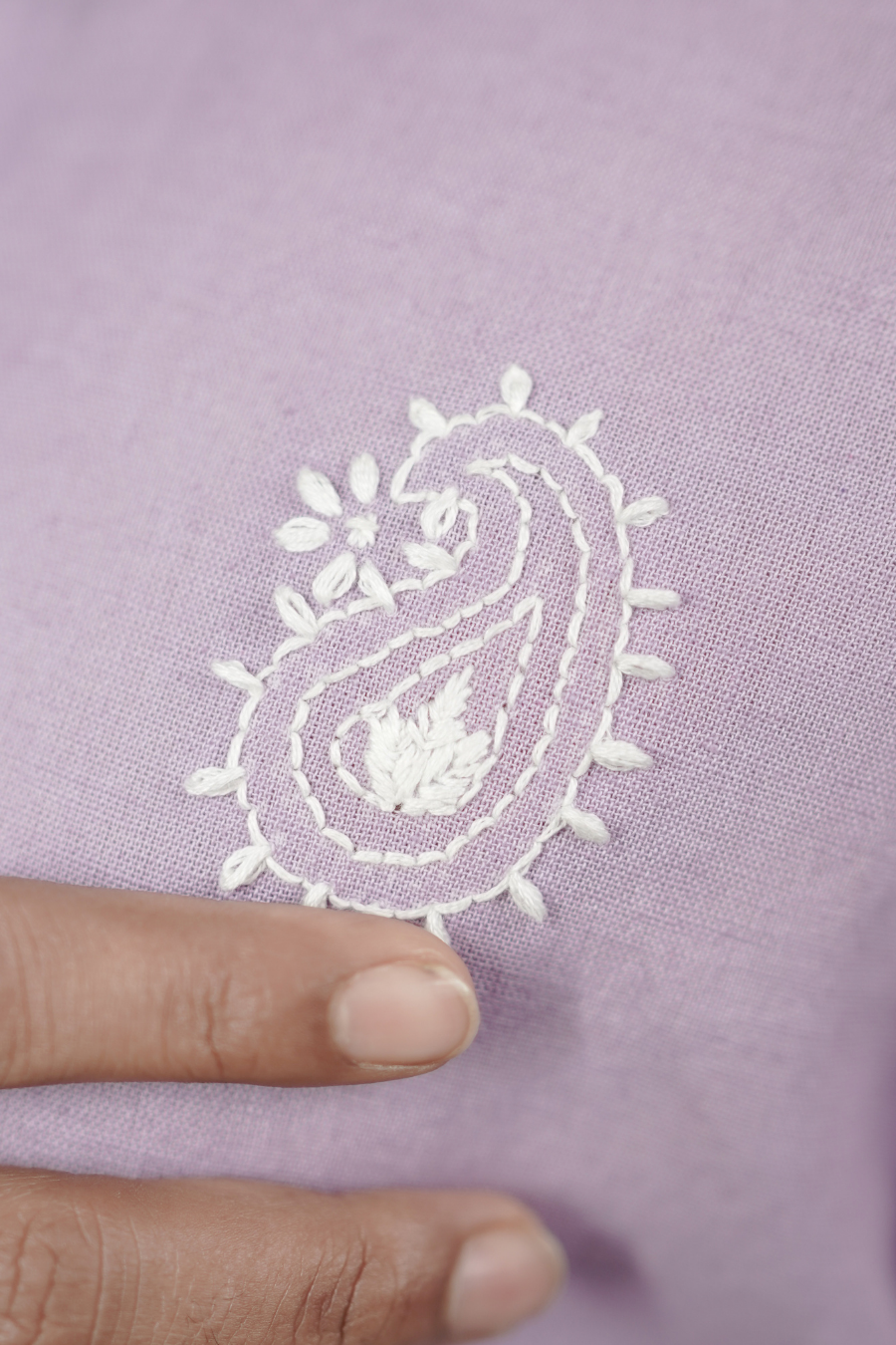 Men’s Lavender Paisley Embroidered Linen Short Kurta Shirt