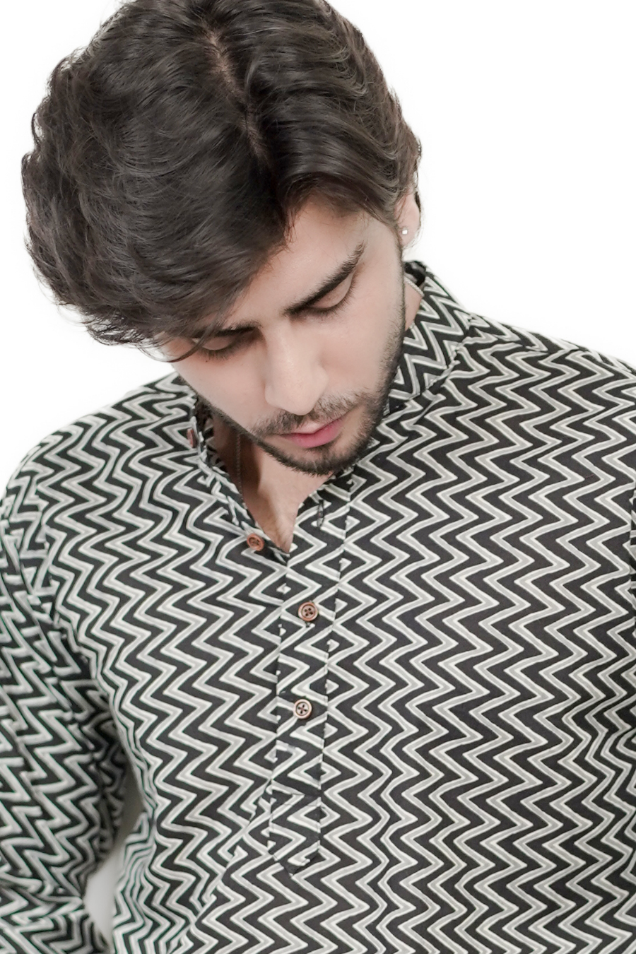Men’s Black & Grey Chevron Printed Short Kurta Shirt