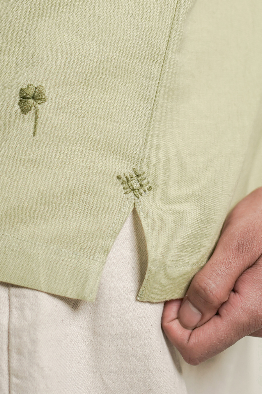 Men’s Green Charm Embroidered Linen Short Kurta Shirt